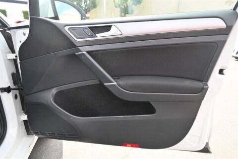 2016 Volkswagen e-Golf SE