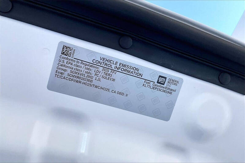 2025 Chevrolet Trax RS