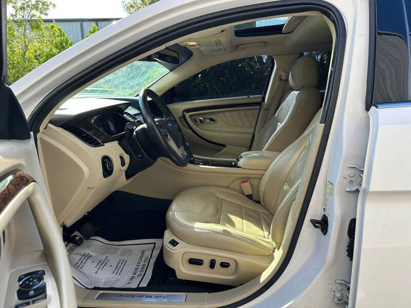 2019 Ford Taurus Limited