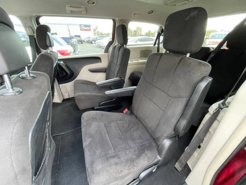 2012 Chrysler Town and Country Touring
