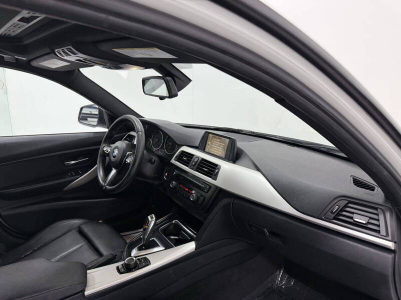 2014 BMW 3 Series 320i