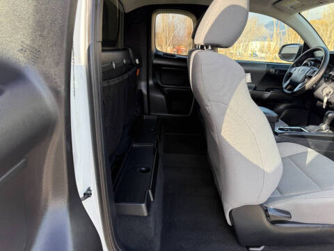 2019 Toyota Tacoma SR