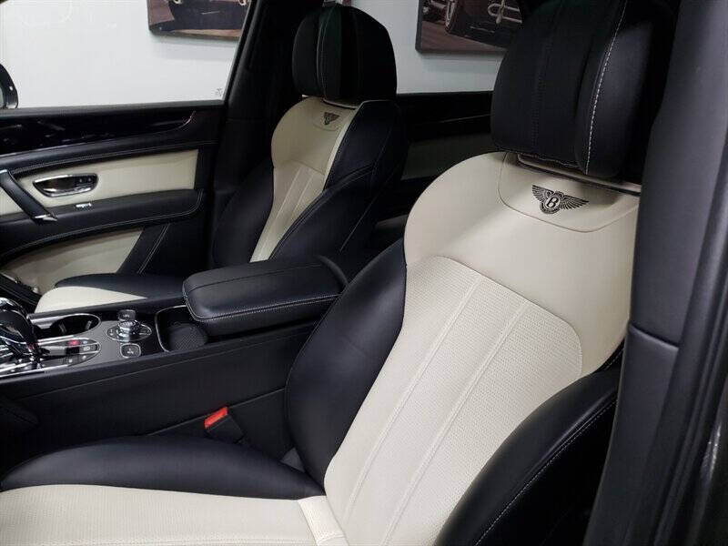 2018 Bentley Bentayga 10