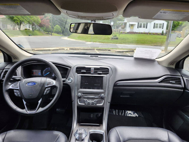 2018 Ford Fusion SE