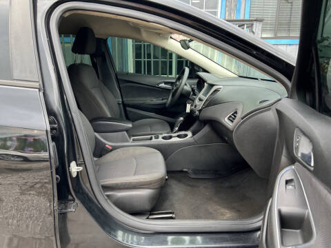 2018 Chevrolet Cruze LS Auto