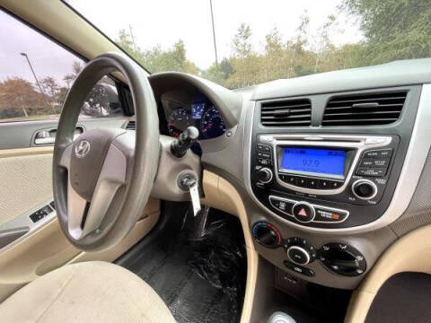 2013 Hyundai Accent GLS