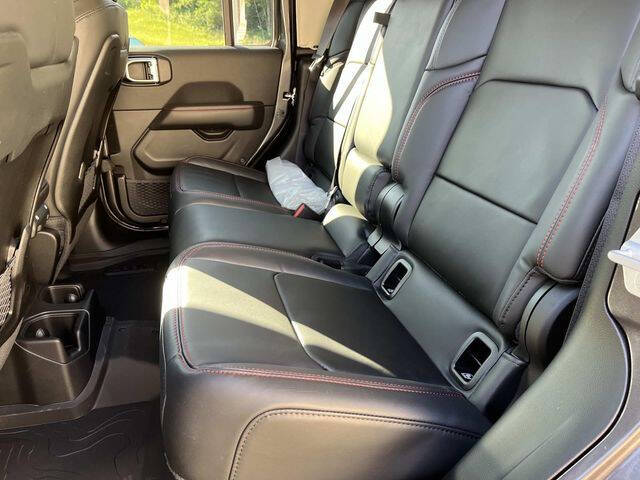 2026 Jeep Gladiator Shadow Ops