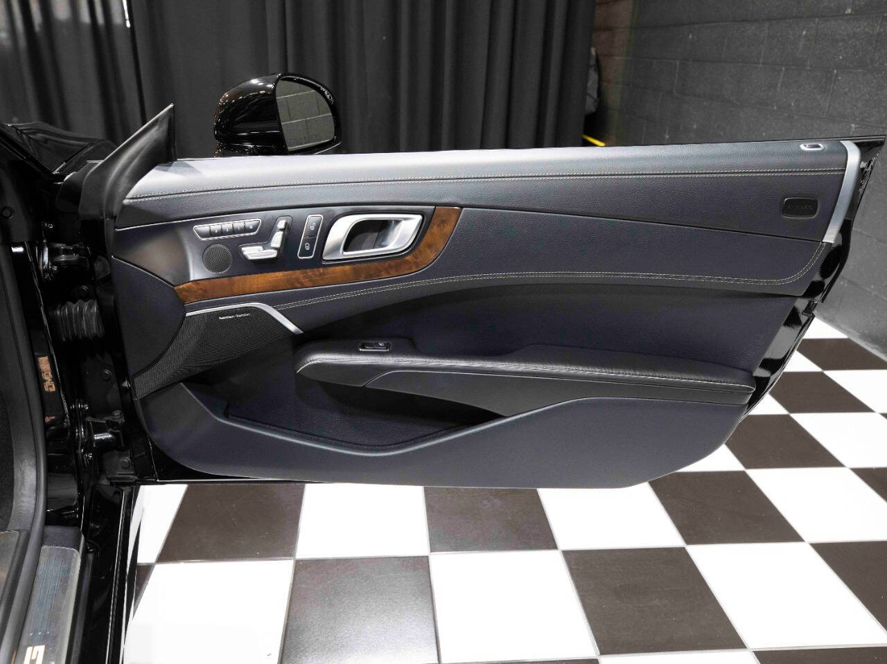 2013 Mercedes-Benz SL-Class 33