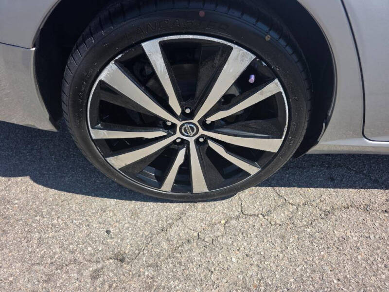 2021 Nissan Altima 2.5 SR