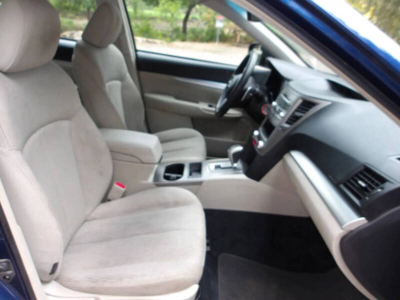 2011 Subaru Outback 2.5i
