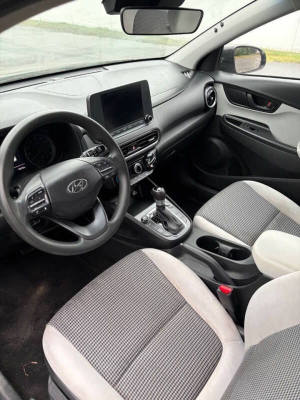 2022 Hyundai Kona SE