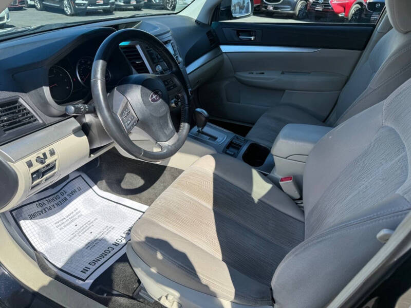 2013 Subaru Outback 2.5i Premium