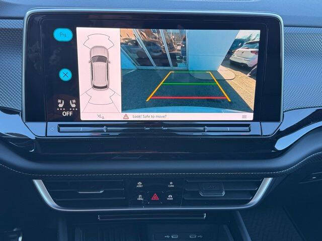 2026 Volkswagen Atlas Cross Sport SEL R-Line Black 4Motion