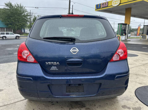 2012 Nissan Versa 1.8 S
