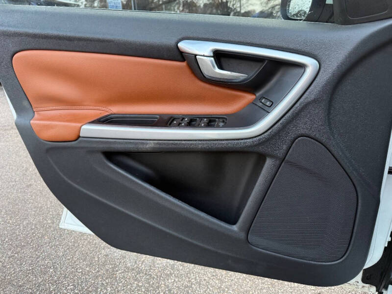 2016 Volvo S60 T5 Drive-E Premier