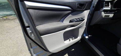 2017 Toyota Highlander LE Plus