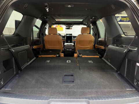 2023 Ford Expedition Platinum