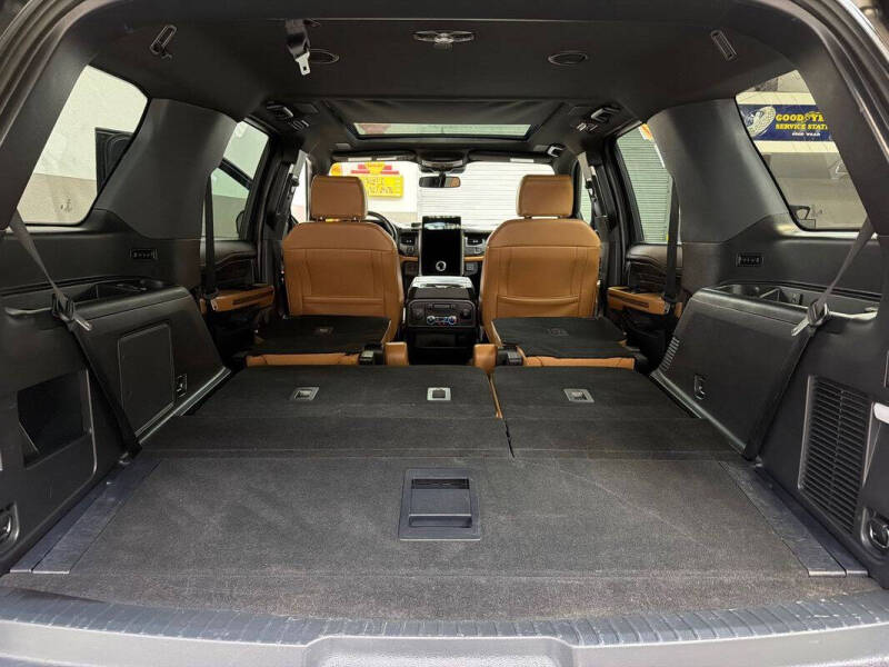 2023 Ford Expedition Platinum