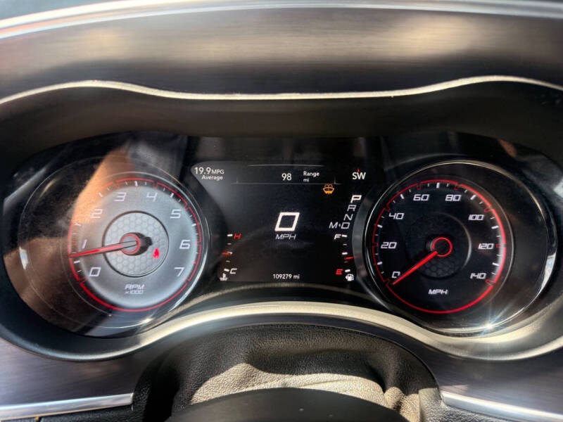 2017 Dodge Charger SE