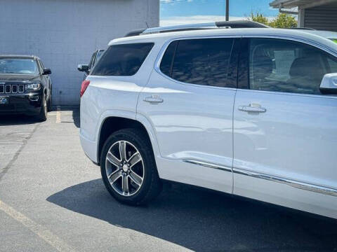 2017 GMC Acadia Denali