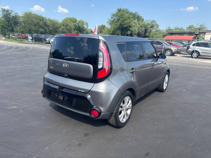 2016 Kia Soul +