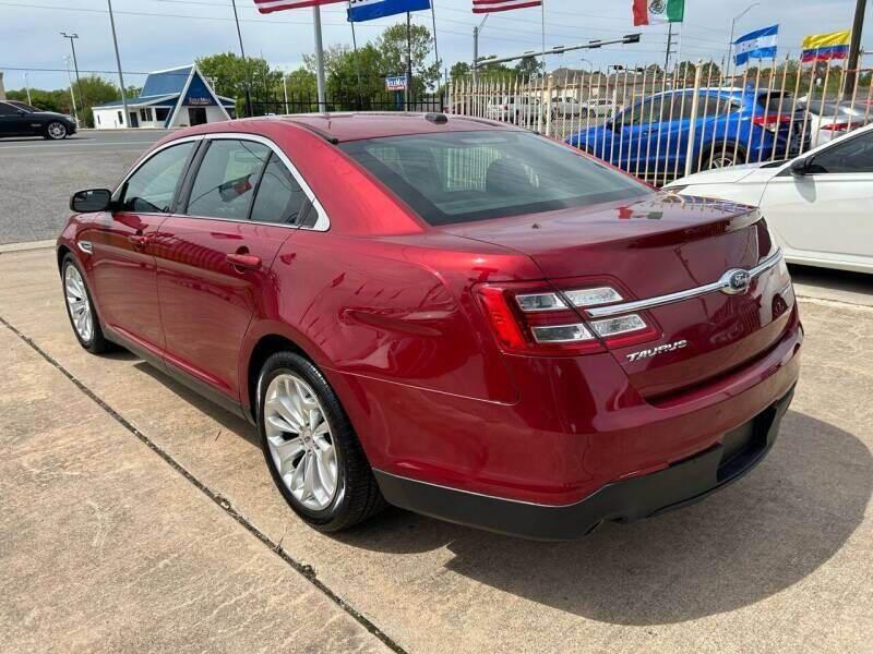 2016 Ford Taurus Limited