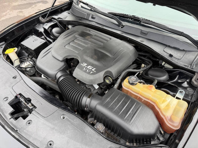 2016 Dodge Charger SE