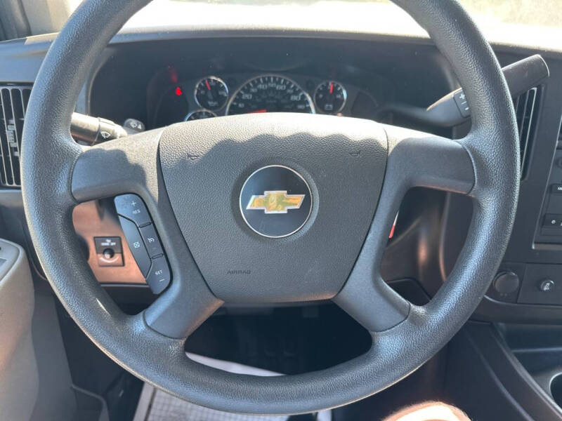 2022 Chevrolet Express 2500