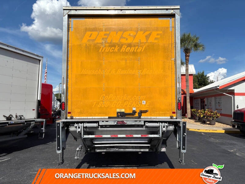 2019 Freightliner M2 106