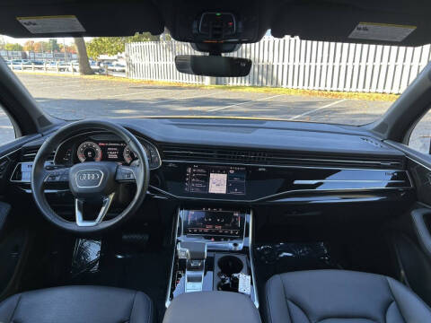 2025 Audi Q7 quattro Premium Plus 55 TFSI