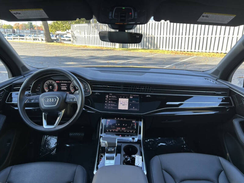 2025 Audi Q7 quattro Premium Plus 55 TFSI