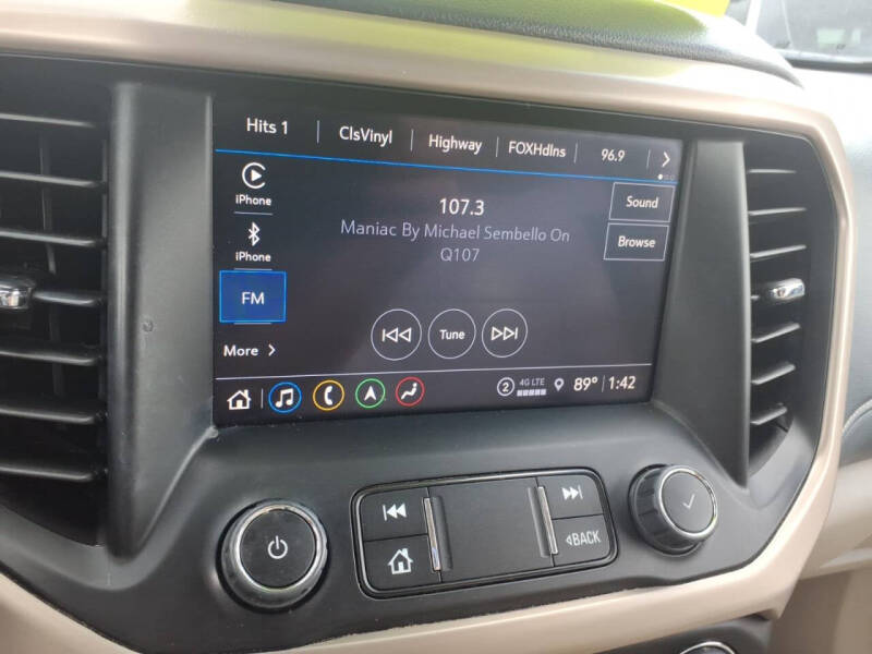 2023 GMC Acadia Denali
