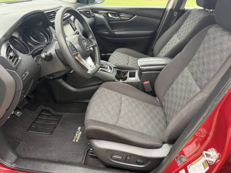2020 Nissan Rogue Sport SV