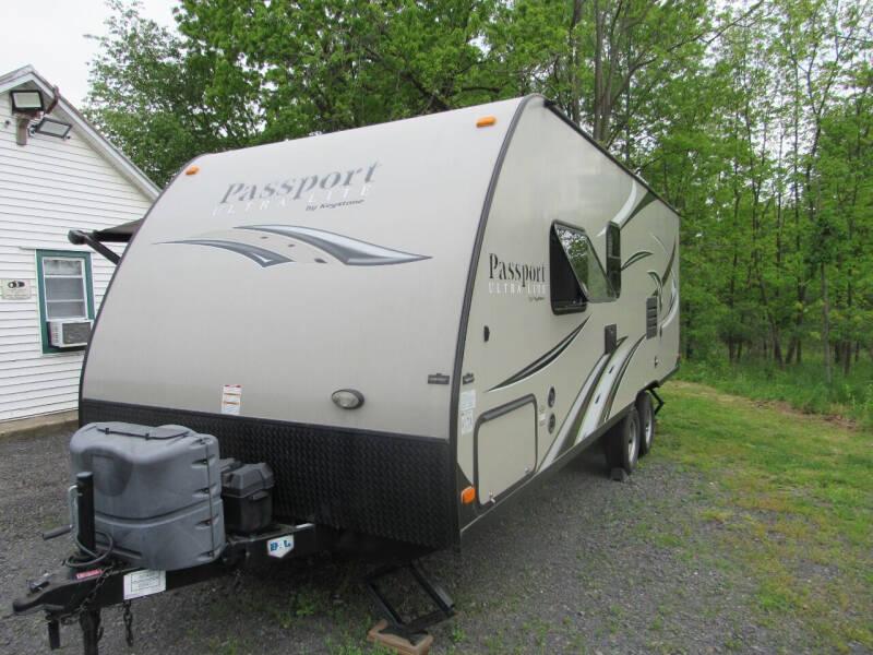 2015 Keystone RV PASSPORT ULTRA LITE 238ML