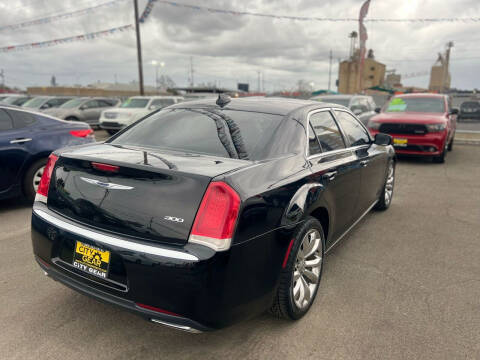 2018 Chrysler 300 Touring