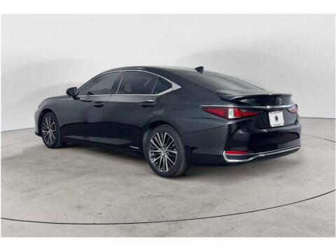 2022 Lexus ES 300h