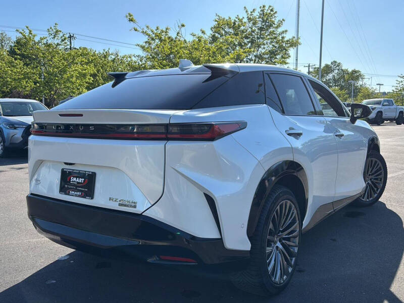 2023 Lexus RZ 450e Luxury