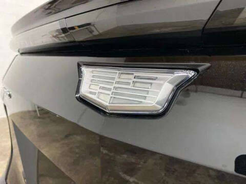 2024 Cadillac LYRIQ Luxury 2