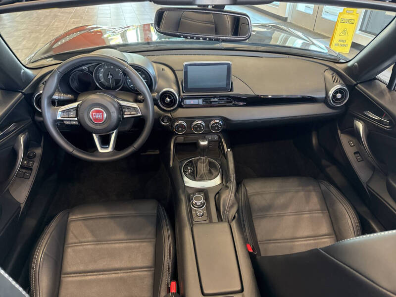 2019 FIAT 124 Spider Lusso