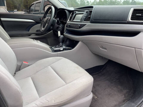 2016 Toyota Highlander LE