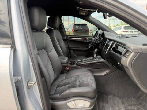2017 Porsche Macan