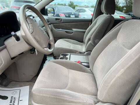 2009 Toyota Sienna LE 7-Passenger