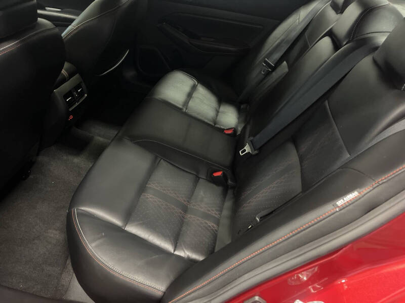 2023 Nissan Altima 2.0 SR
