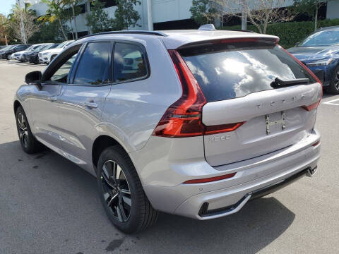 2026 Volvo XC60 T8 Core