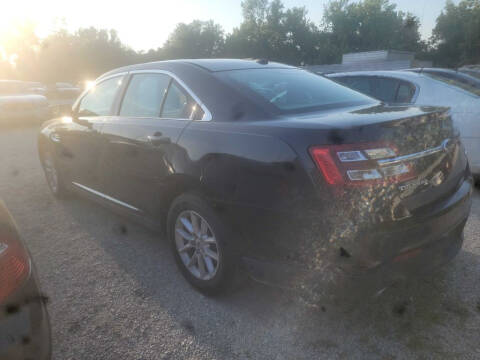 2014 Ford Taurus SE