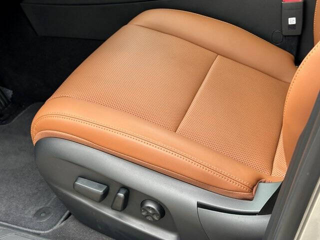 2025 VinFast VF8 Plus