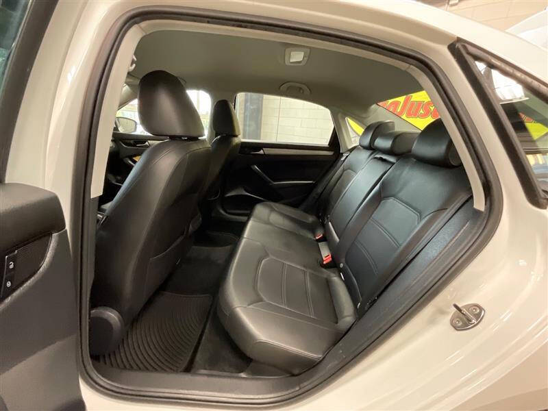 2013 Volkswagen Passat Wolfsburg Edition