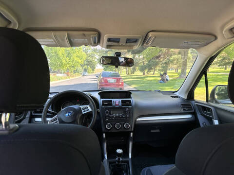 2015 Subaru Forester 2.5i