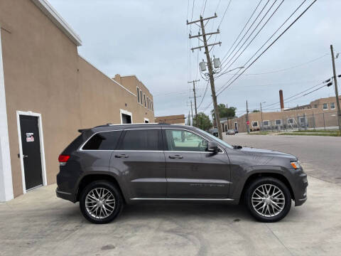 2017 Jeep Grand Cherokee Summit