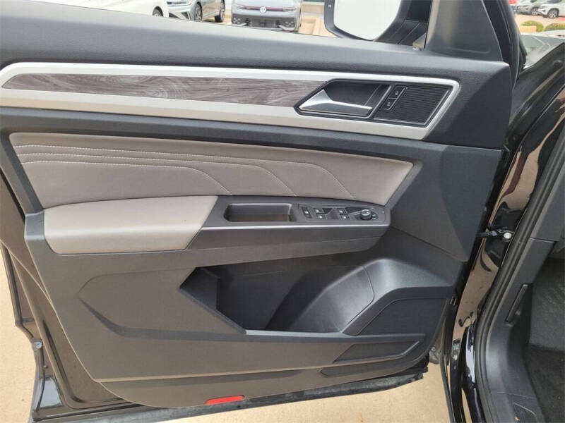 2023 Volkswagen Atlas Cross Sport SE